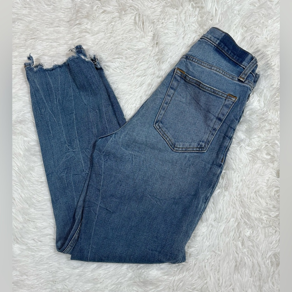 Women’s Abercrombie & Fitch Zoe Natural Rise Ankle Straight Jeans • size 2R • 26